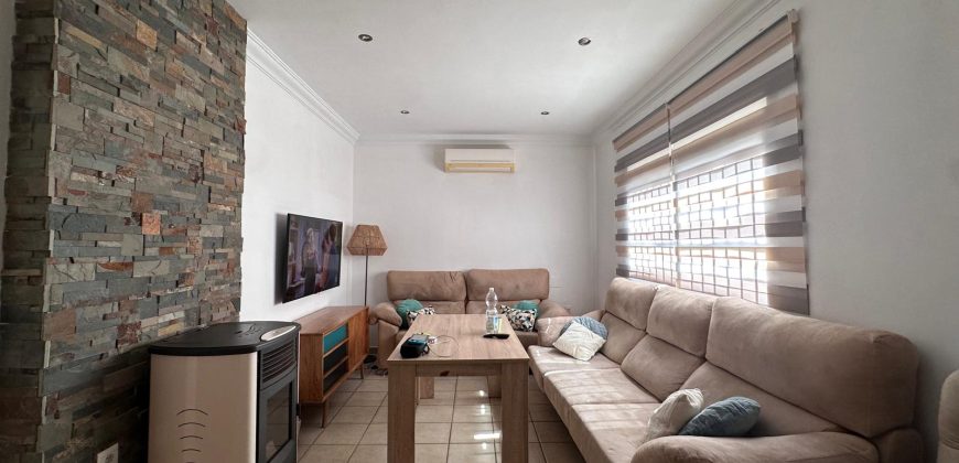 CASA EN C/ CARMEN AMAYA (LA PUEBLA DE CAZALLA)