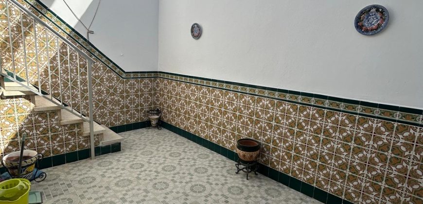 CASA ADOSADA