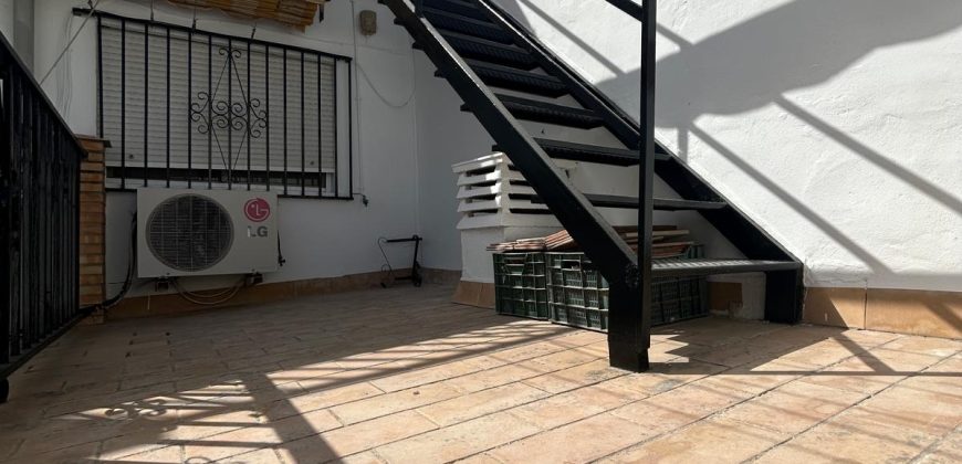 CASA ADOSADA