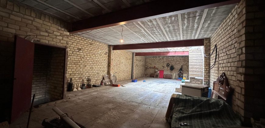 VIVIENDA PARA TERMINAR EN C/ MIGUEL HERNANDEZ (LA PUEBLA DE CAZALLA)