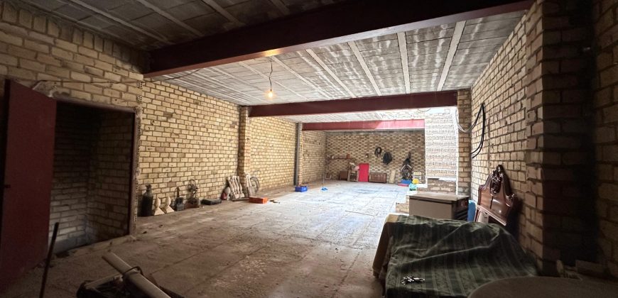 VIVIENDA PARA TERMINAR EN C/ MIGUEL HERNANDEZ (LA PUEBLA DE CAZALLA)