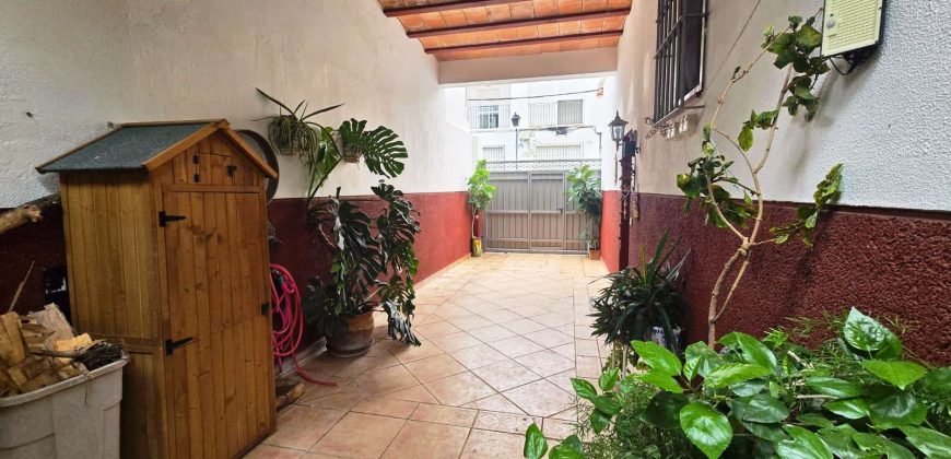Chalet pareado – Bormujos
