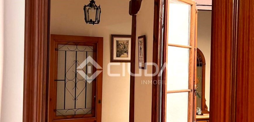 Casa de pueblo de estilo andaluz en Casco Histórico – Barrio Alto