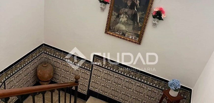 Casa de pueblo de estilo andaluz en Casco Histórico – Barrio Alto