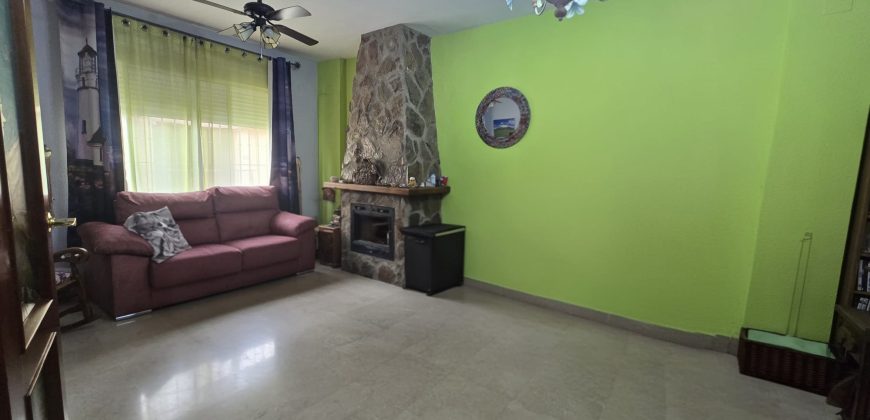 Chalet pareado – Bormujos