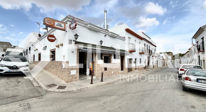 LOCAL COMERCIAL EQUIPADO PARA BAR-RESTAURANTE – ANTIGUO BAR MANOLO