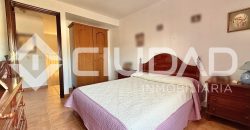 ADOSADO CON COCHERA Y GRAN PATIO TRASERO – LEBRIJA