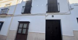 MAGNIFICA CASA EN C/ NAVALAGRULLA (OSUNA)