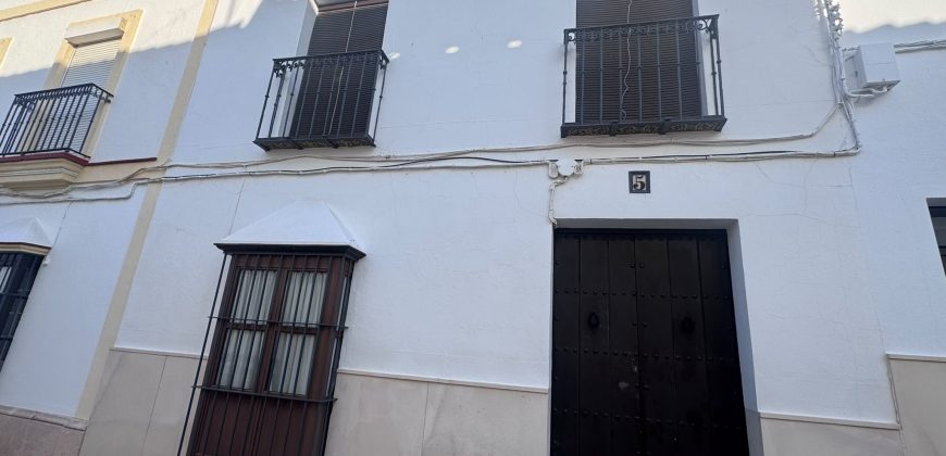 MAGNIFICA CASA EN C/ NAVALAGRULLA (OSUNA)