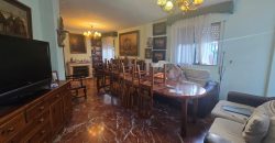 Vivienda + parking + 3 locales comerciales