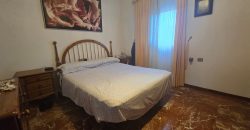 Vivienda + parking + 3 locales comerciales
