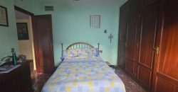 Vivienda + parking + 3 locales comerciales