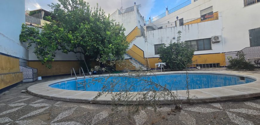 Vivienda + parking + 3 locales comerciales