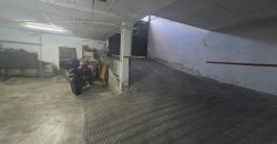 Vivienda + parking + 3 locales comerciales