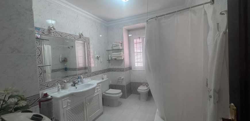MAGNIFICA CASA EN C/ NAVALAGRULLA (OSUNA)