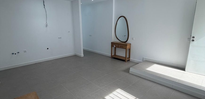 Casa a Estrenar en Planta Baja con Posibilidades de Personalización!! Calle de los Pescaderos!