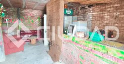 Local comercial con cochera y zona de ocio – Centro de Espera