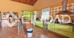 Finca rústica con vivienda y piscina