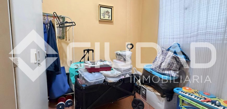 Finca rústica con vivienda y piscina