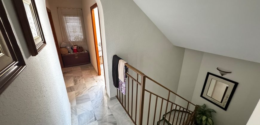 Excepcional Casa con Porche y Patio en Zona Alameda! Morón de la Frontera!