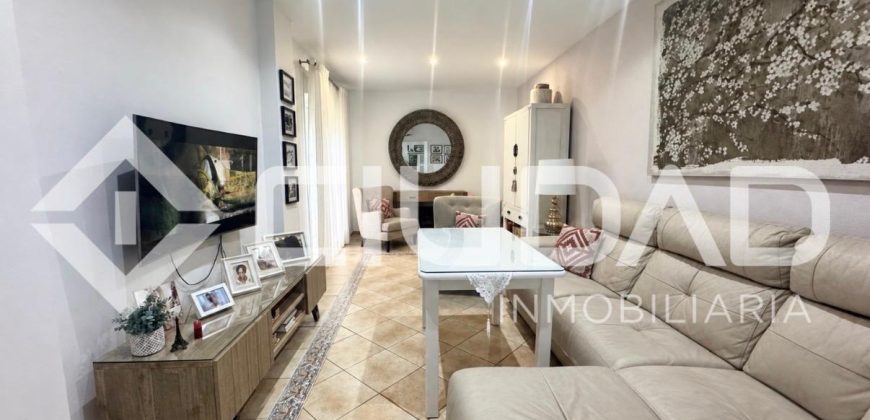 Casa totalmente reformada en venta en Lebrija