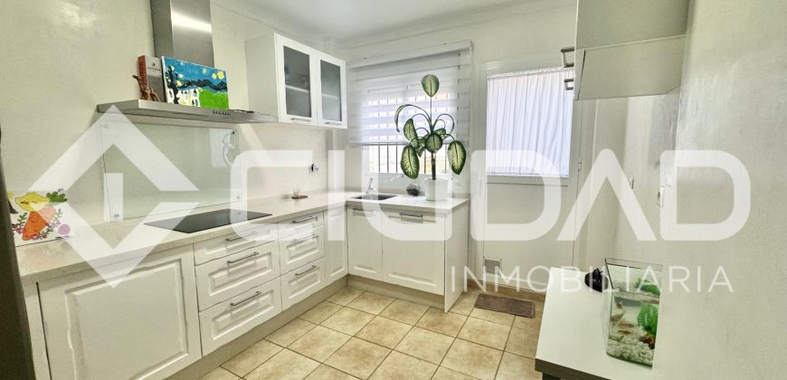 Casa totalmente reformada en venta en Lebrija
