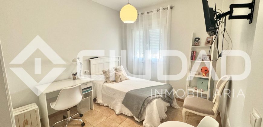 Casa totalmente reformada en venta en Lebrija