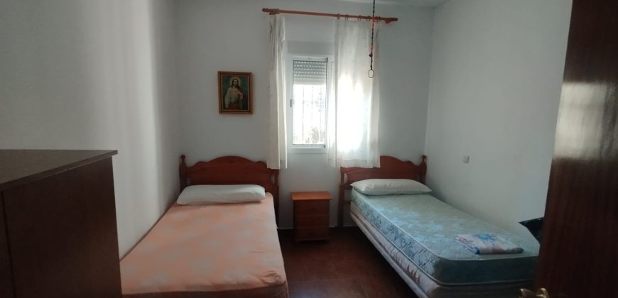 Amplio Campo con Casa y Piscina en Pago Redondo ! Morón de la Frontera.
