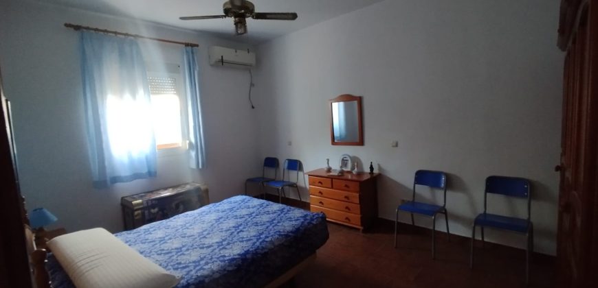 Amplio Campo con Casa y Piscina en Pago Redondo ! Morón de la Frontera.