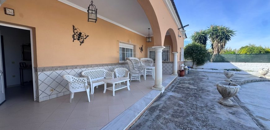 MAGNÍFICO CHALET CAMPO LAS MONJAS (OSUNA)