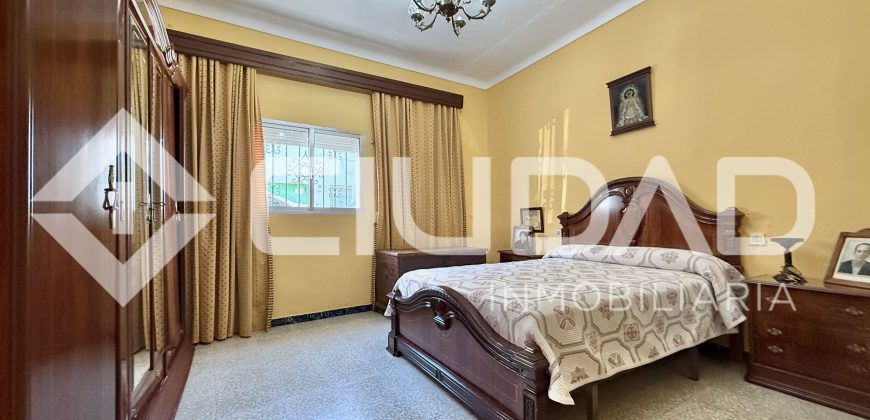 Casa en planta baja con patio – Trebujena (Cádiz)
